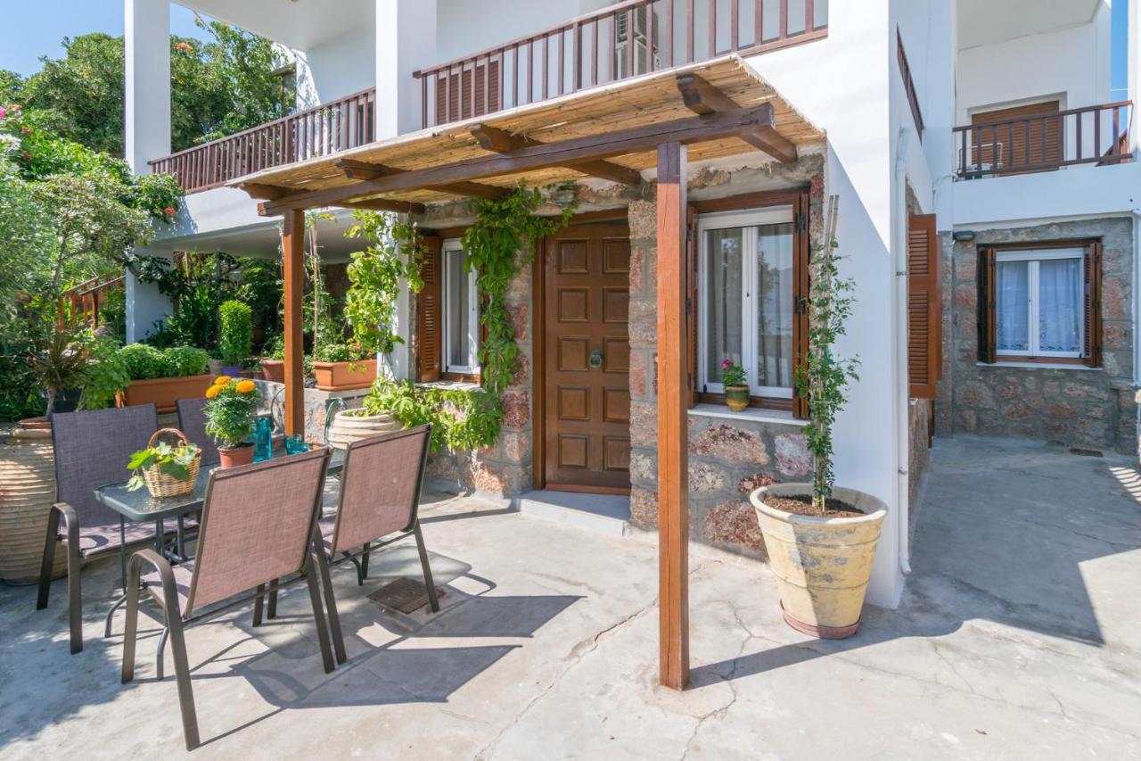 Kourita Garden Apartment With Sea View Near To The Port Of Milos Adamantas  Esterno foto