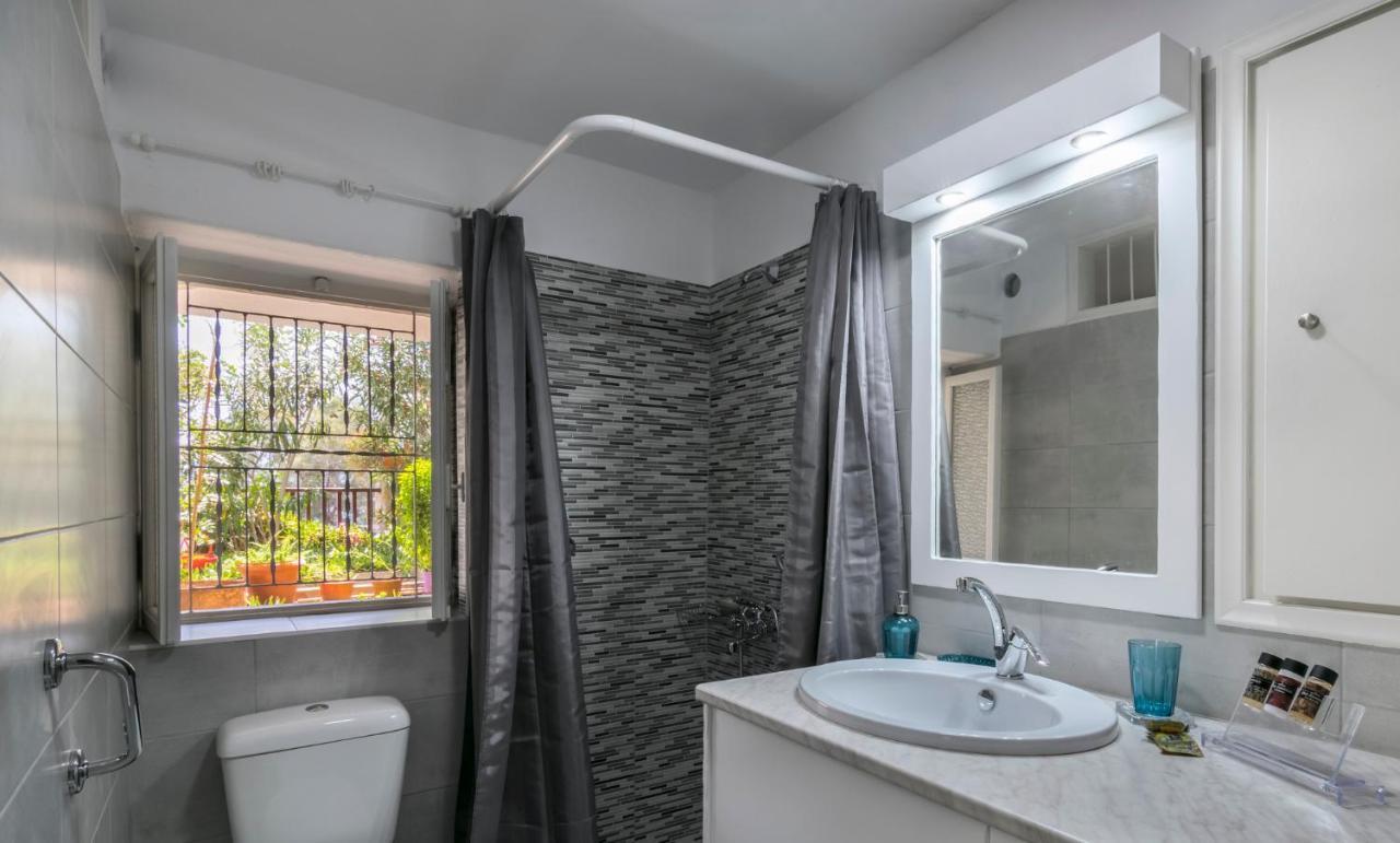 Kourita Garden Apartment With Sea View Near To The Port Of Milos Adamantas  Esterno foto