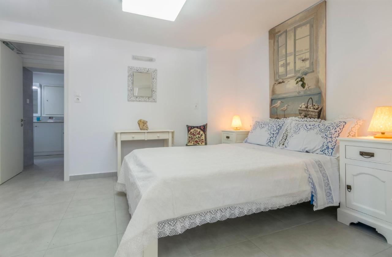 Kourita Garden Apartment With Sea View Near To The Port Of Milos Adamantas  Esterno foto